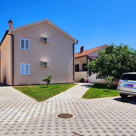 Ena Apartman Turanj Kültér fotó