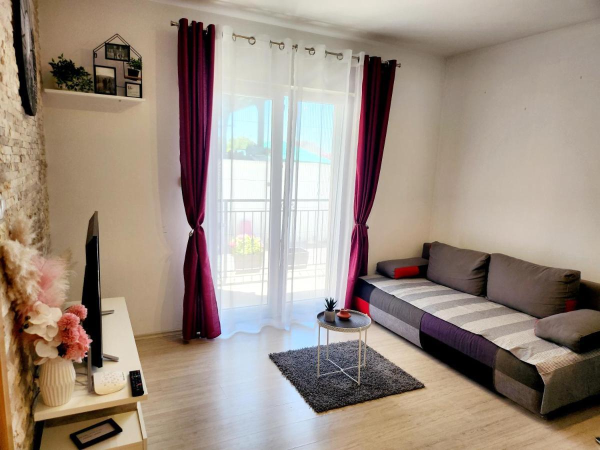 Ena Apartman Turanj Kültér fotó